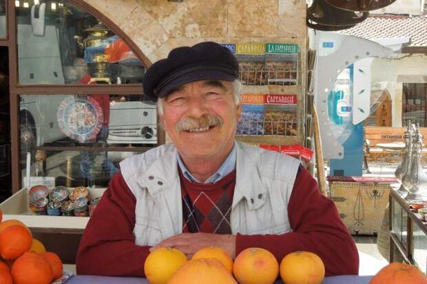 Коты, братья и «каеф»: 7 турецких привычек, которые удивляют русских