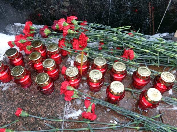 Священная война Новороссии и фальшивый "мир" Порошенко Священная война Новороссии и фальшивый "мир" Порошенко