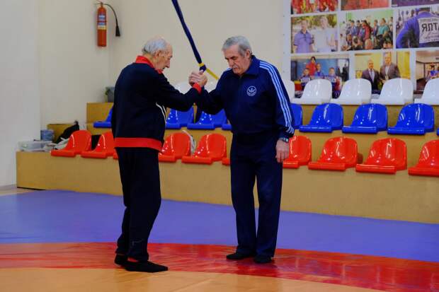 Ялтинские пенсионеры освоят удушающие захваты и бросок через бедро