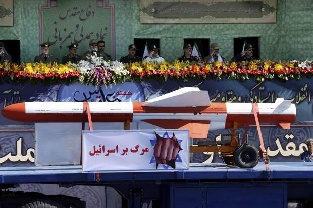 К 35-летию с момента начала ирано-иракской войны: Военный парад в Тегеране (13)