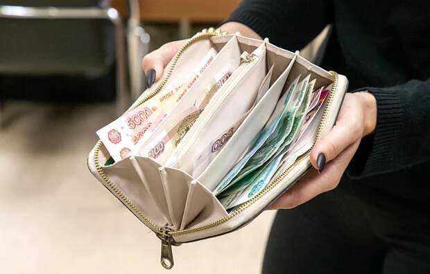 Мошенники обманули тулячку на три млн рублей под предлогом декларации средств