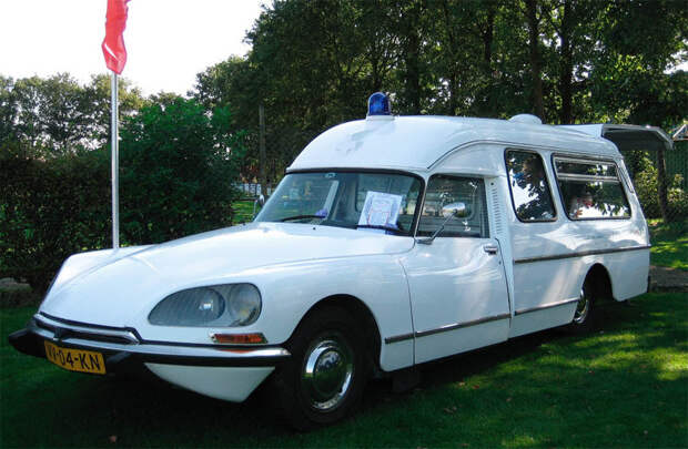Скорая медицинская помощь. История в автомобилях авто, скорая, скорая помощь
