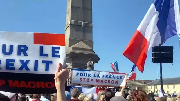 Во Франции начались протесты против итогов президентских выборов