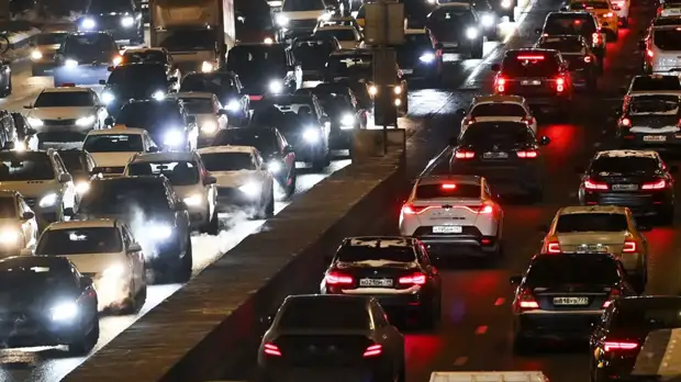 Пробки в Москве достигли 9 баллов