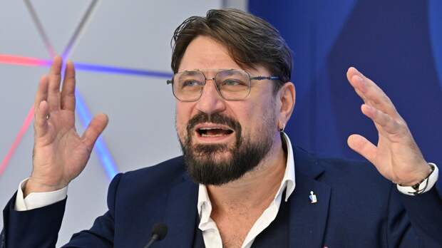 «Я молчу про рукоприкладство»: молодая жена Логинова потребовала развода