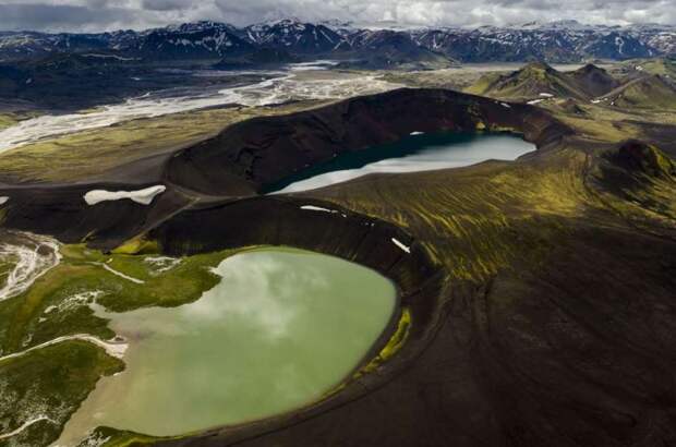 Самые красивые вулканические озера мира-14