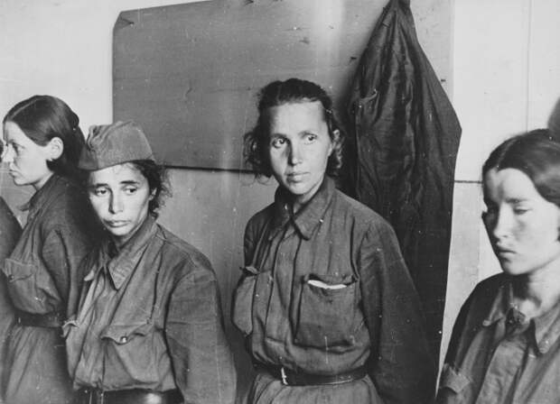 Советские женщины военопленные.