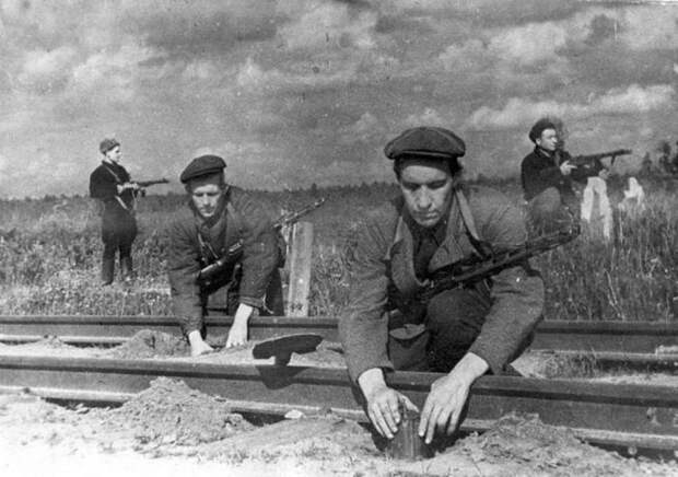 Полковник Старинов - дедушка советского спецназа, личный враг Гитлера и диверсант столетия война, история, партизаны, спецназ, ссср, факты