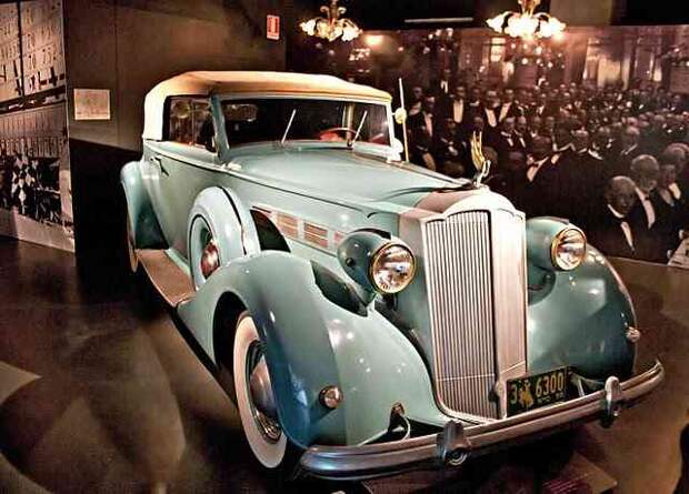 Музей авто истории в турине, италия. (трафик)