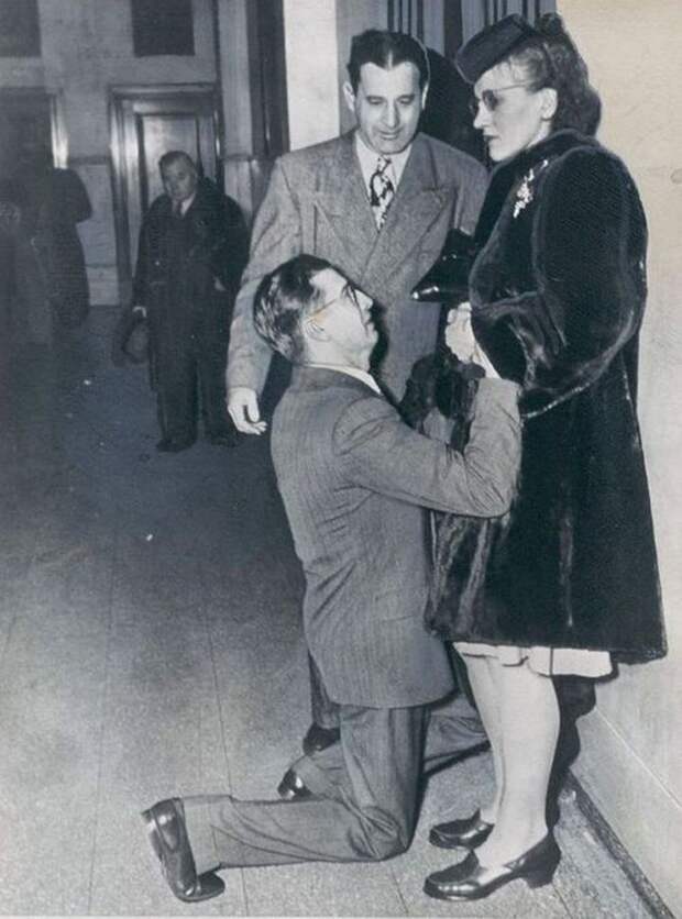 A man begging his wife to forgive him to avoid divorce in the 1940s