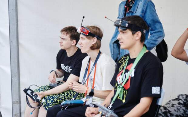 Интенсив «Архипелаг» с соревнованиями дронов проходит в Новосибирске