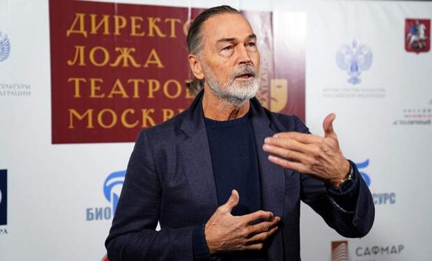 Мишустин поздравил Никаса Сафронова с 70-летием