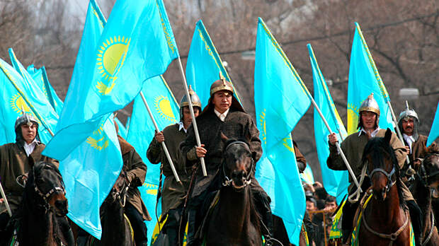 Второй фронт неизбежен: Казахстан решает, куда направить удар