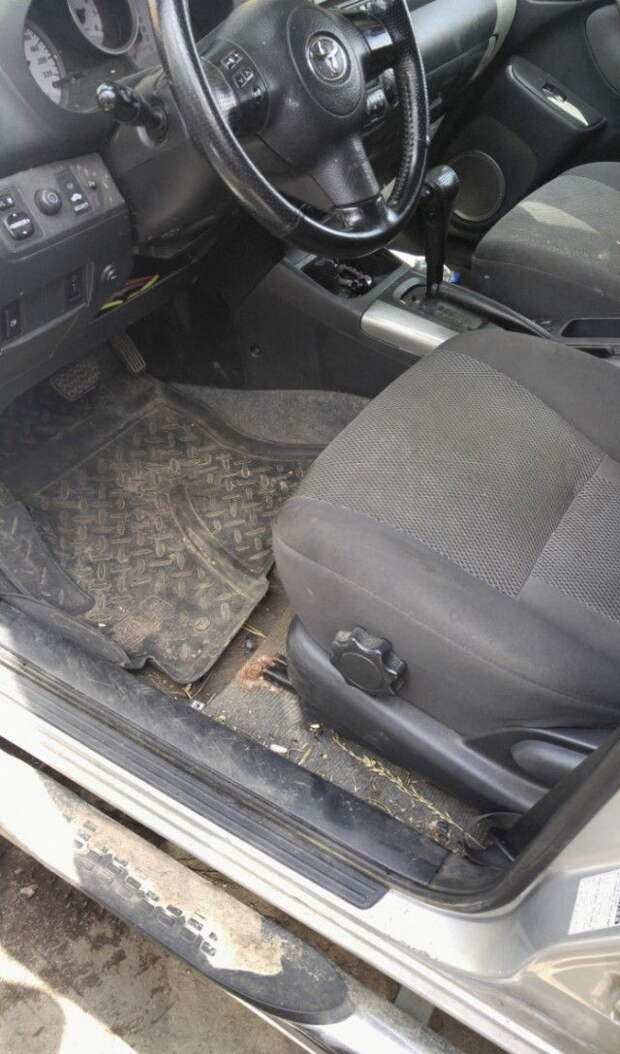 Сегодня приехала дама на ТО, вот на таком автомобиле авто, прикол
