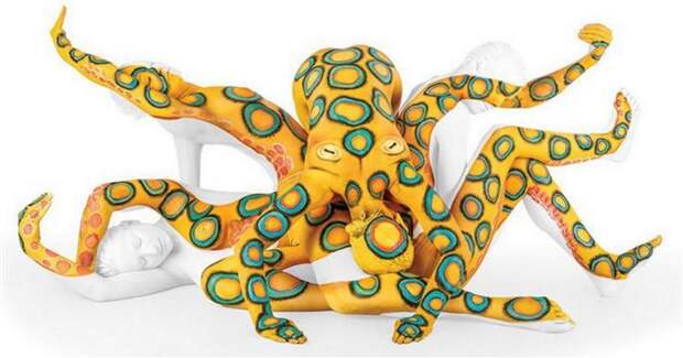 Талантливая мастер боди-арта превращает супергибких "людей-змей" в произведения искусства боди-арт, художник, человек-змея