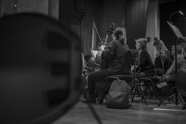 Уральский академический филармонический оркестр выступит в Петербургской филармонии под управлением Дмитрия Лисса