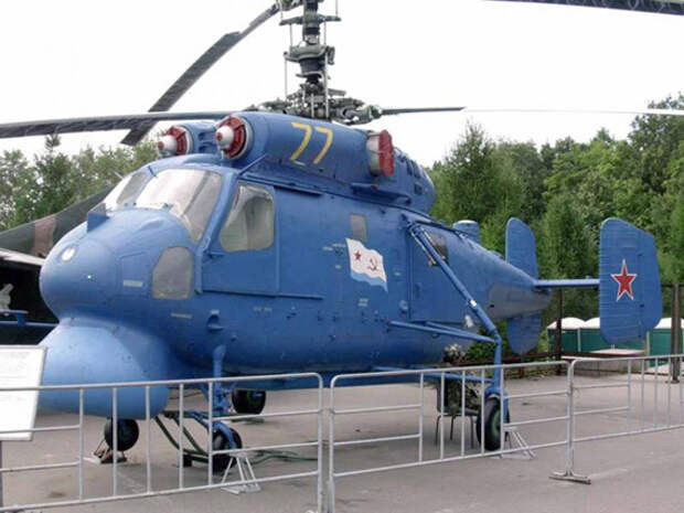 КА-25 противолодочный вертолёт