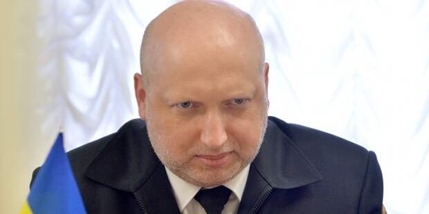 Турчинов ждет колоссальную миграционную волну из России на Украину