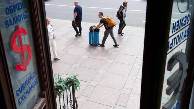 «Наша экономика замедляется»: Задорнов — про цены, налоги и курс рубля