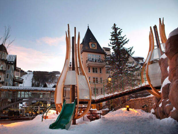the-vail-nests-officially-known-as-sun-bird-park-are-located-in-vail-colorado-and-were-built-by-tres-birds-workshop-during-an-artist-commissioned-park-series-surrounded-by-bird-habitat