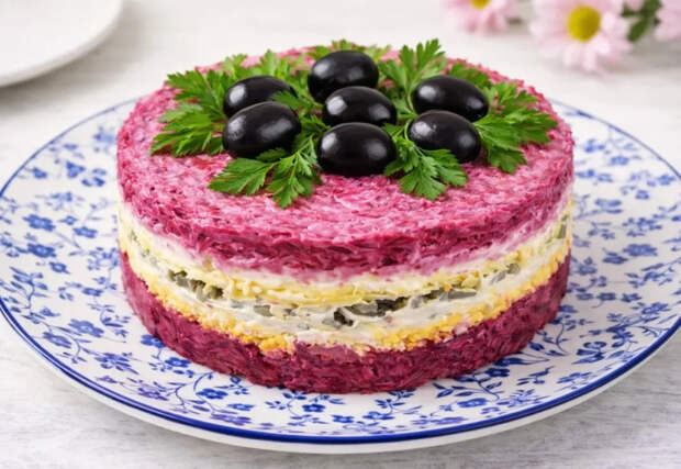 Салат «Рубиновый секрет»: готовлю его в пост без грамма мяса. Гости просят добавку и не верят, что это обычная свекла