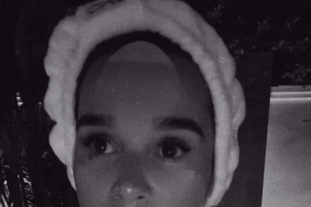 Телеведущая Ксения Бородина в одном полотенце снялась в джакузи