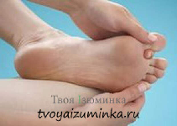 Массаж между пальцами ног