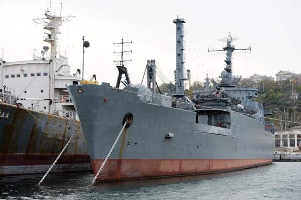 Морской транспорт вооружения «Генерал Рябиков»