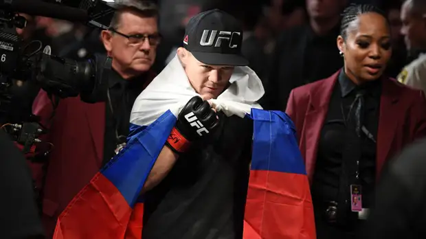 Экс-чемпион UFC назвал Яна фаворитом в бою со Стерлингом