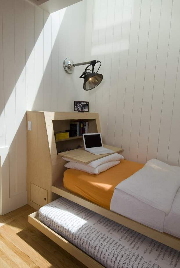 14913560-R3L8T8D-650-wood-paneling-for-wall-with-space-saver-beds-and-kid-bedding-also-reading-lamp-with-wood-flooring-for-kid-bedroom-decoration-ideas