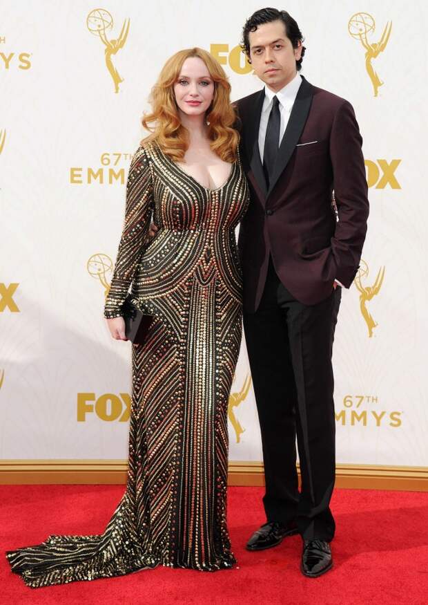 Christina-Hendricks-2015-Emmy-Awards-01-662x935