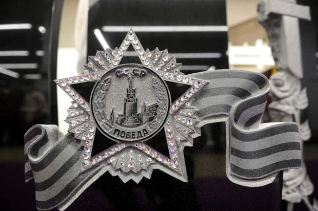 Выставка похоронной моды в Москве (50 фото)