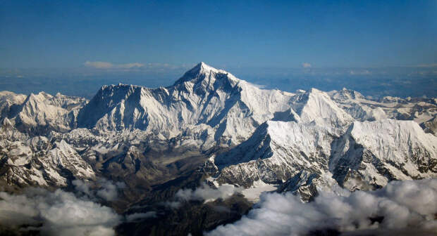 Через Гималаи проходит 6 часовых поясов. /Фото: upload.wikimedia.org