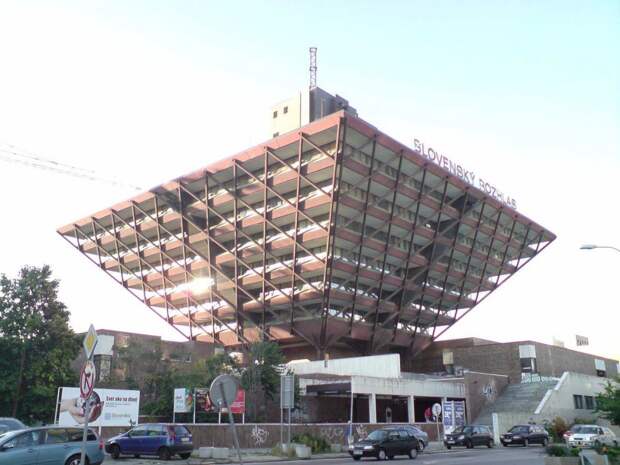 1. Здание радиослужбы, Братислава, Словакия. сооружения, социализм