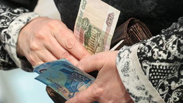 Лжеврач украла из квартиры 90-летней пенсионерки миллион рублей