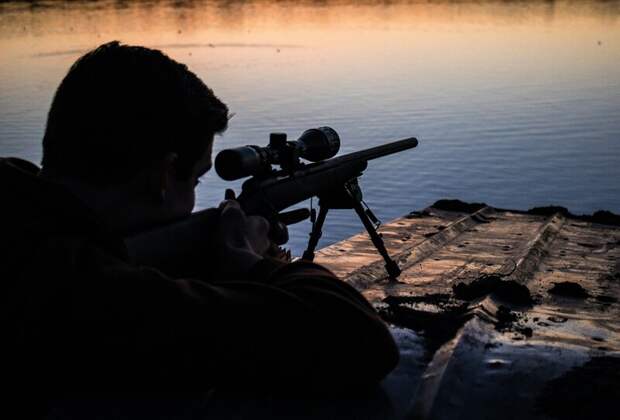 Охотникам и рыболовам Белоруссии предложили стать снайперами