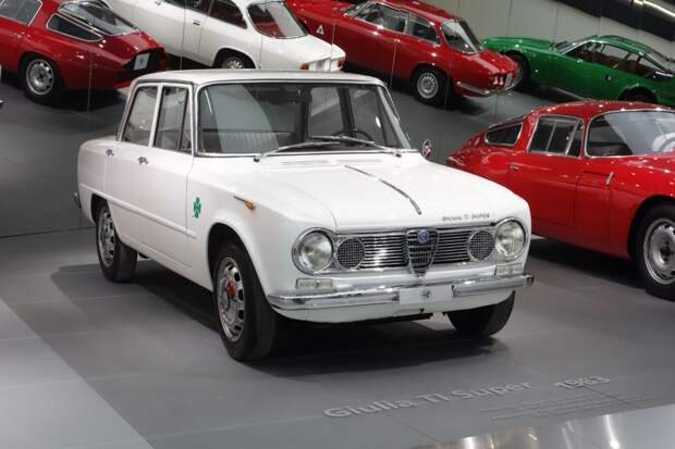 Обновленный музей Alfa Romeo Обновленный музей Alfa Romeo alfa romeo, автомузей, италия, музей