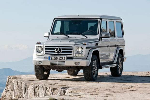 Mercedes-Benz G500.
