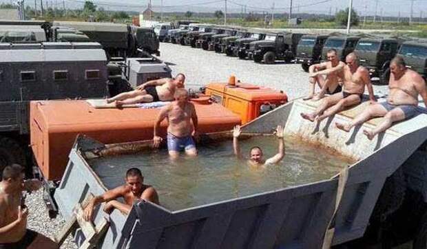 бассейн в кузове грузовика