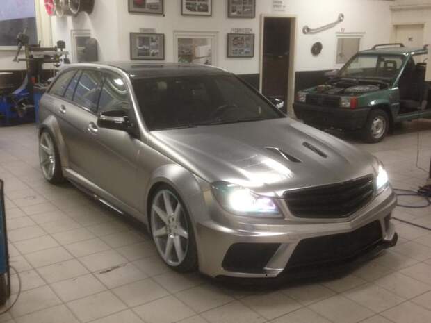 Mercedes C63 AMG Black Series в стиле MB Petronas F1 Team Mercedes C63 AMG Black Series в стиле MB Petronas F1 Team amg, c63, f-1, mercedes-benz, petronas, авто, тюнинг