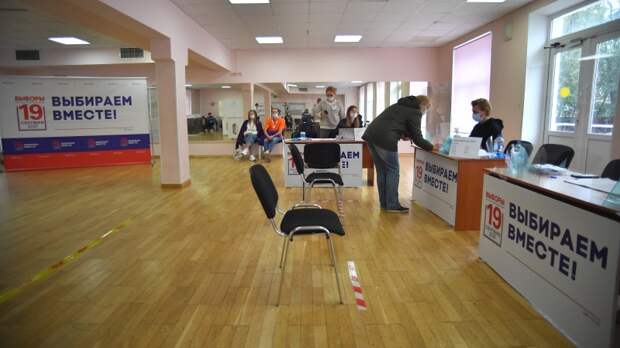 Важный выбор для каждого: россияне рассказали об атмосфере на избирательных участках