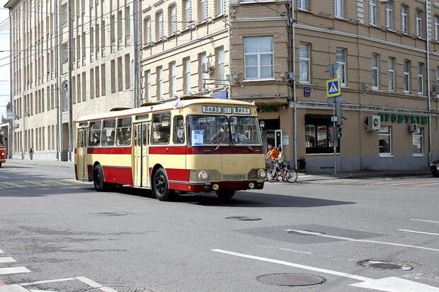 Ретропарад автобусов в Москве Москве, автобусы, общественный траспорт, парад, ретро автомобили