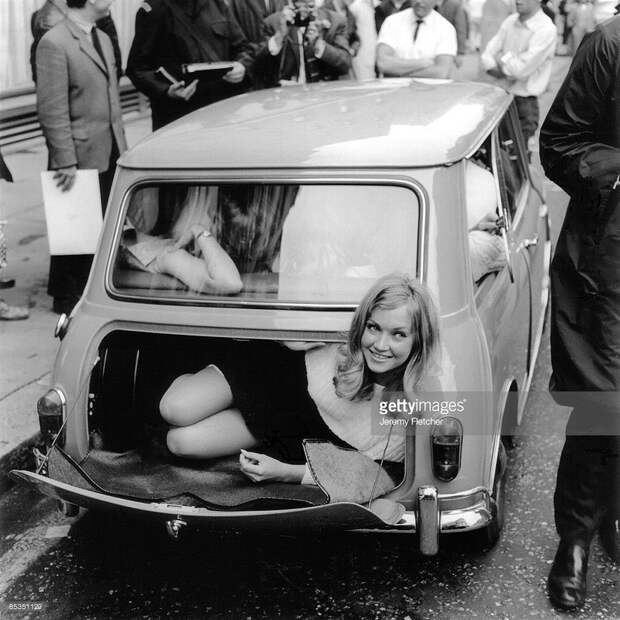 Рекламная акция MINI 1960 года cooper, mini, авто, рекламная акция