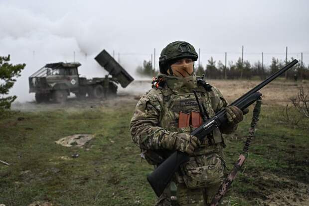 Путин в новогоднем обращении отдельно поздравил участников СВО с Новым годом