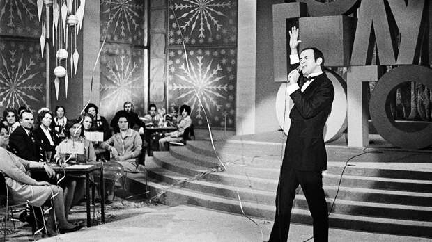 Тест: продолжите новогоднюю песню из СССР: их до сих пор перепевают — а вы помните?