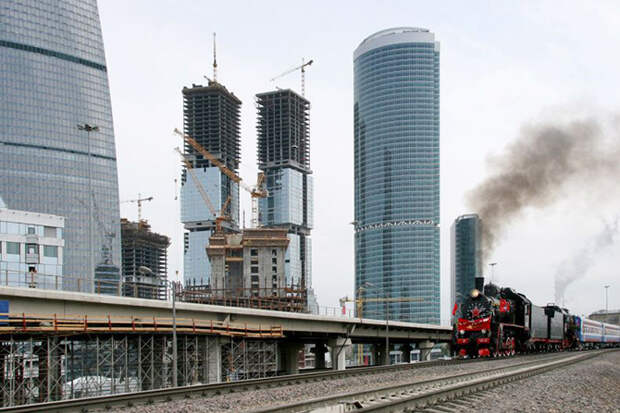 Москва контрастная: смешение архитектурных стилей города
