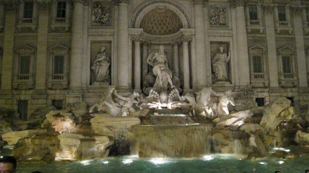 знаменитый фонтан Италии