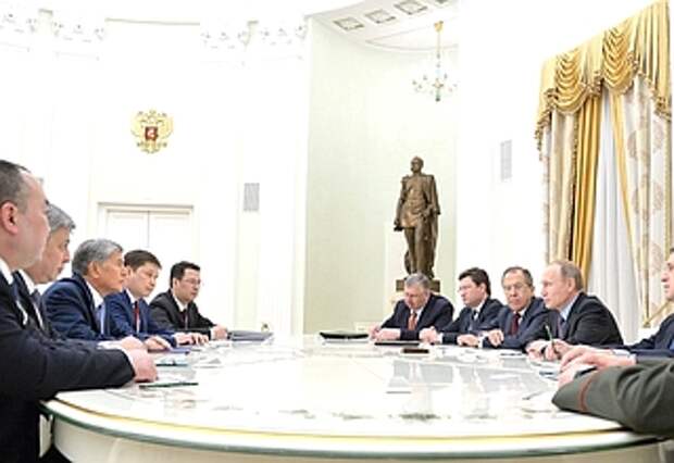 Встреча с Президентом Киргизии Алмазбеком Атамбаевым