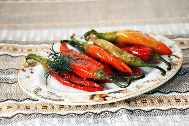 pepper-and-garlic_10 (1) (700x468, 542Kb)