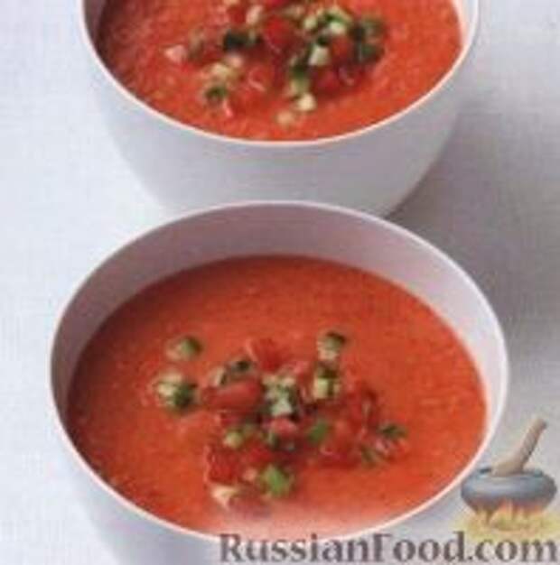 Фото к рецепту: Холодный суп из помидоров и перца